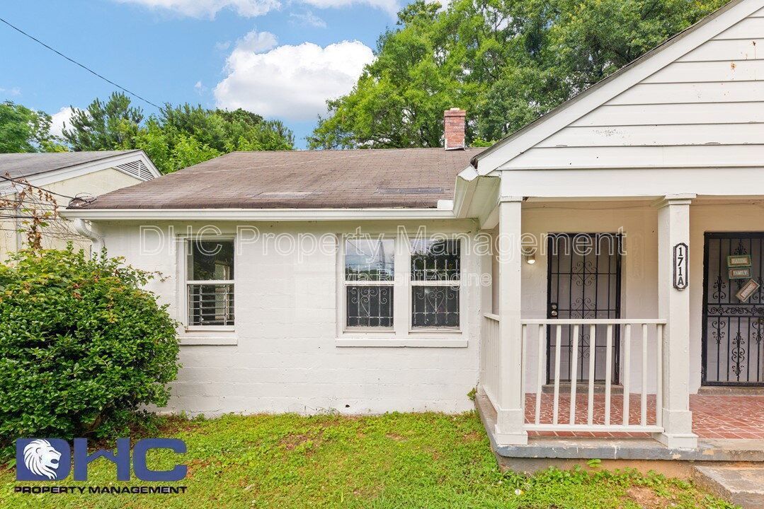 2 Bedroom Rental – 171 Lawton St Sw #A, Atlanta, GA, 30314